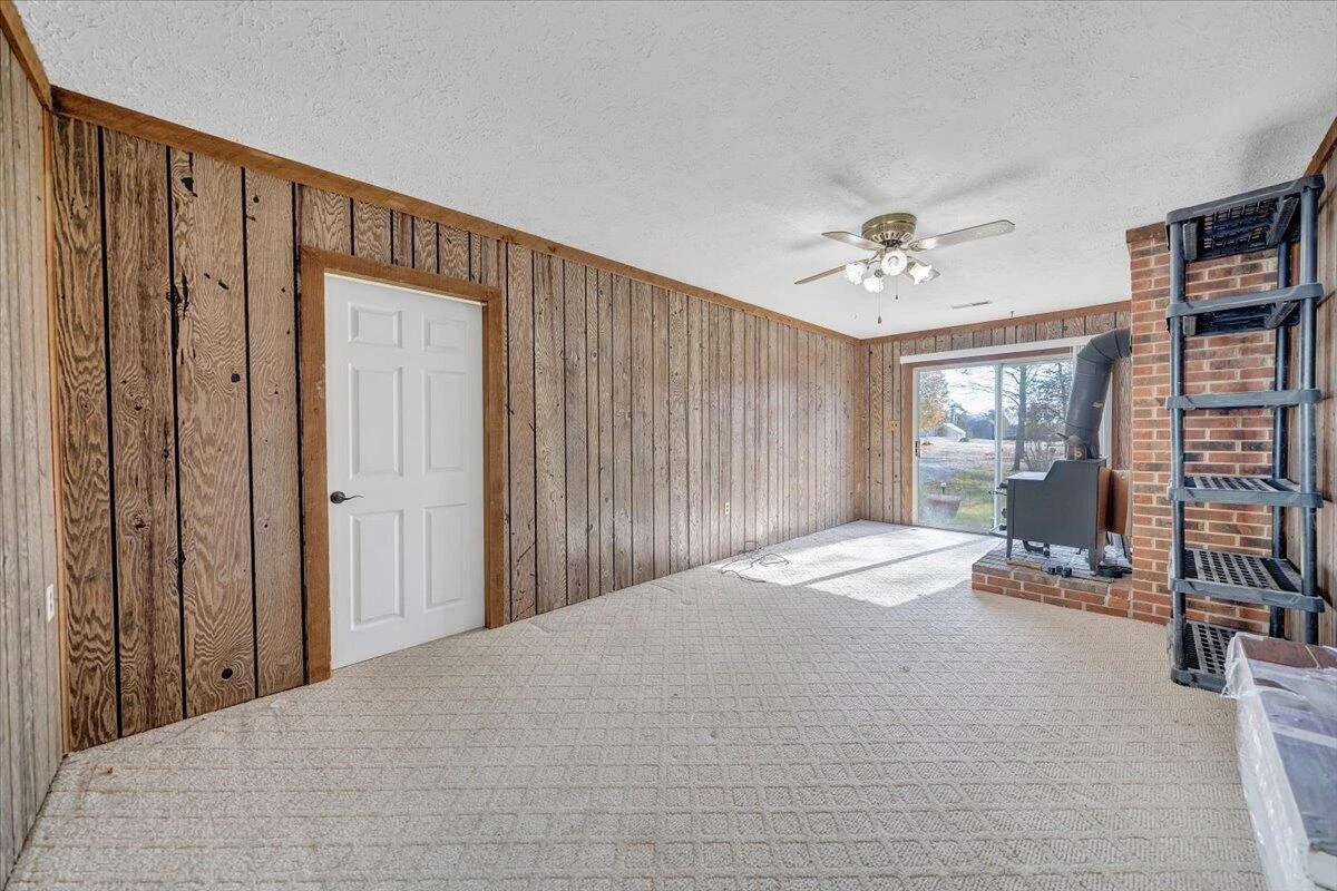 6714 Albert RD - Photo 18