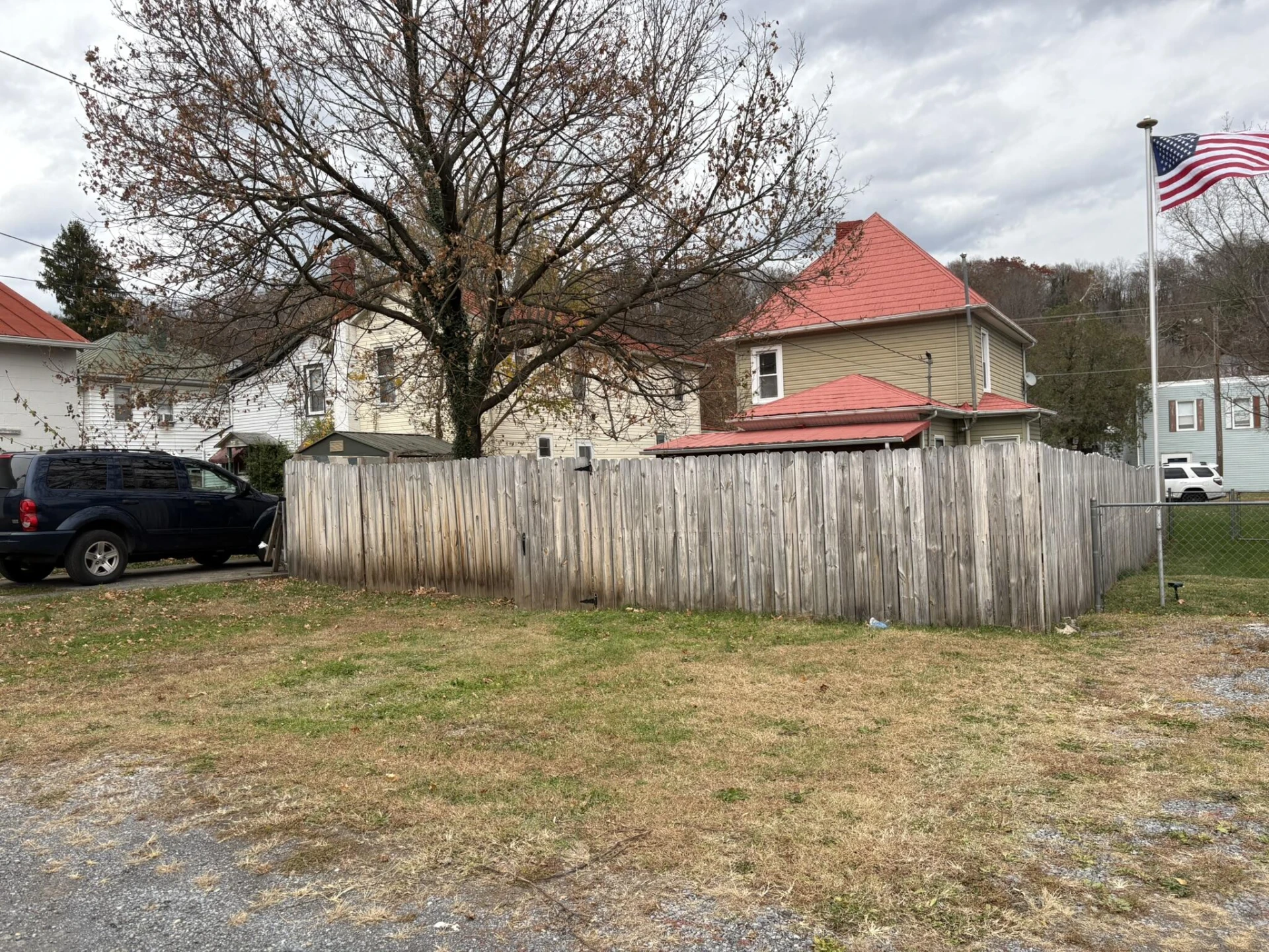 617 Commercial AVE - Photo 20
