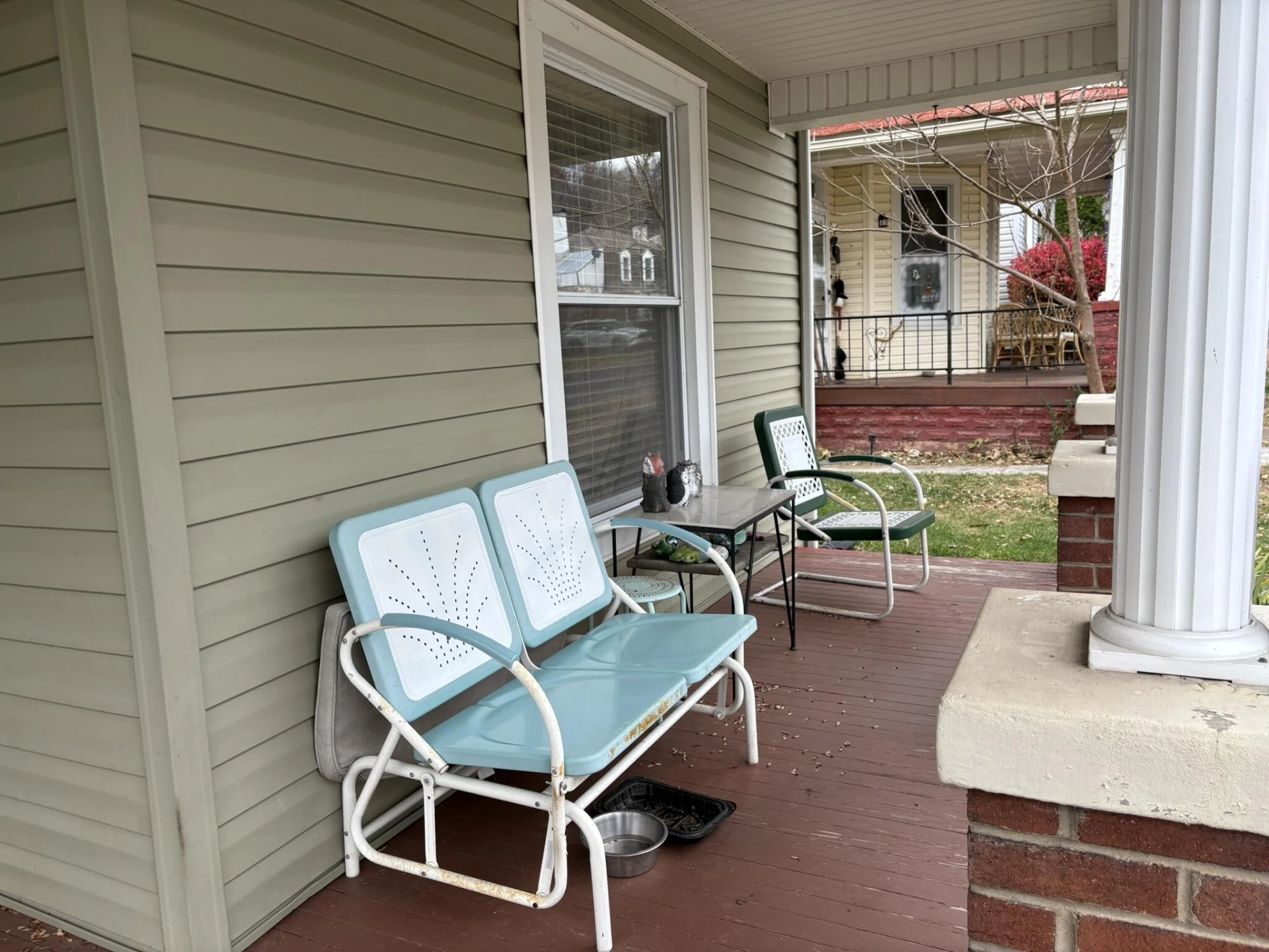617 Commercial AVE - Photo 3
