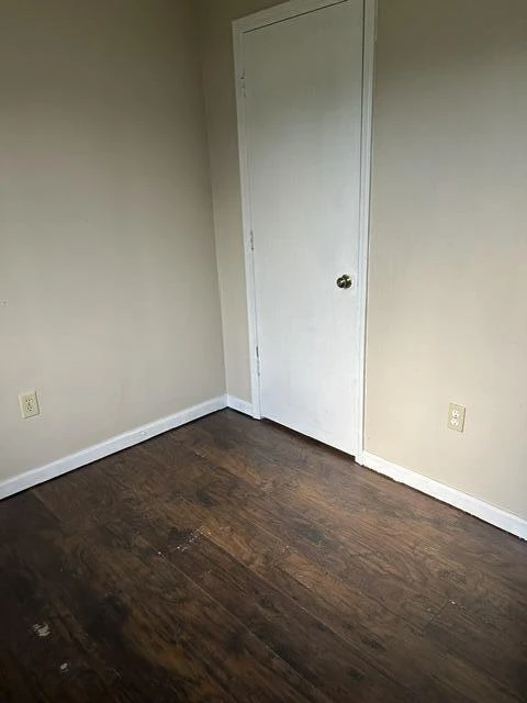 1374 Gillette AVE SE - Photo 4