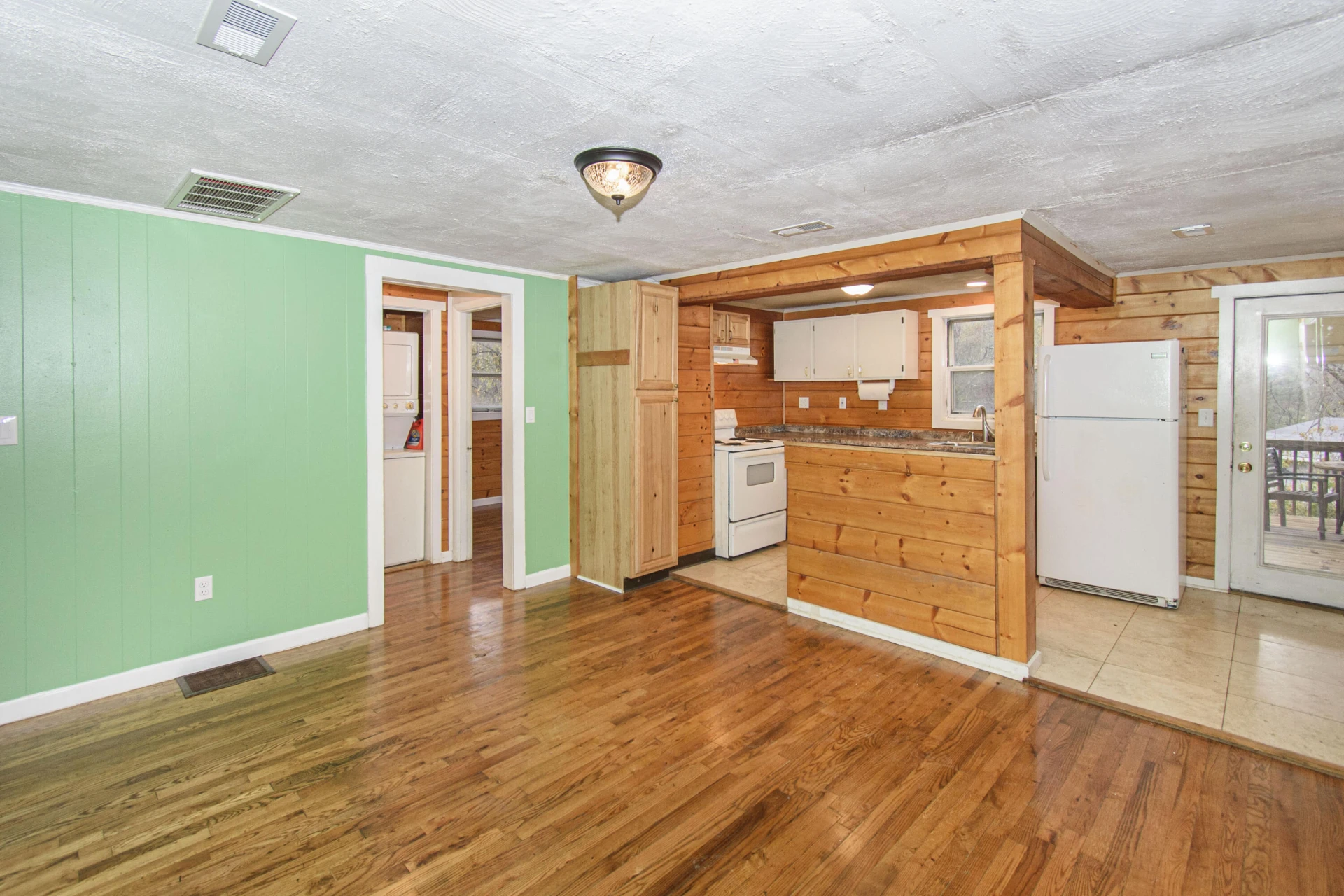 320 Stuart RD SE - Photo 13