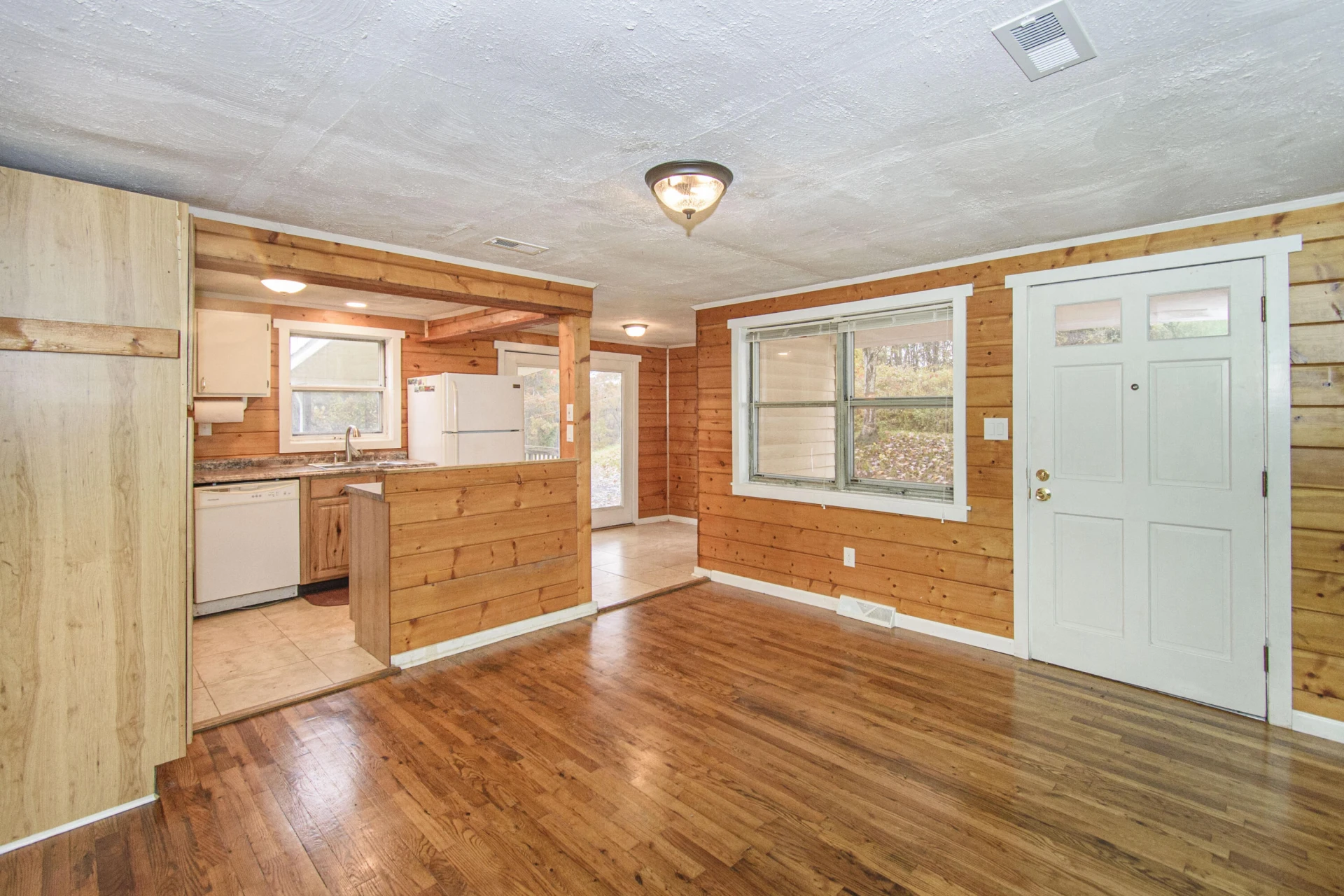 320 Stuart RD SE - Photo 14