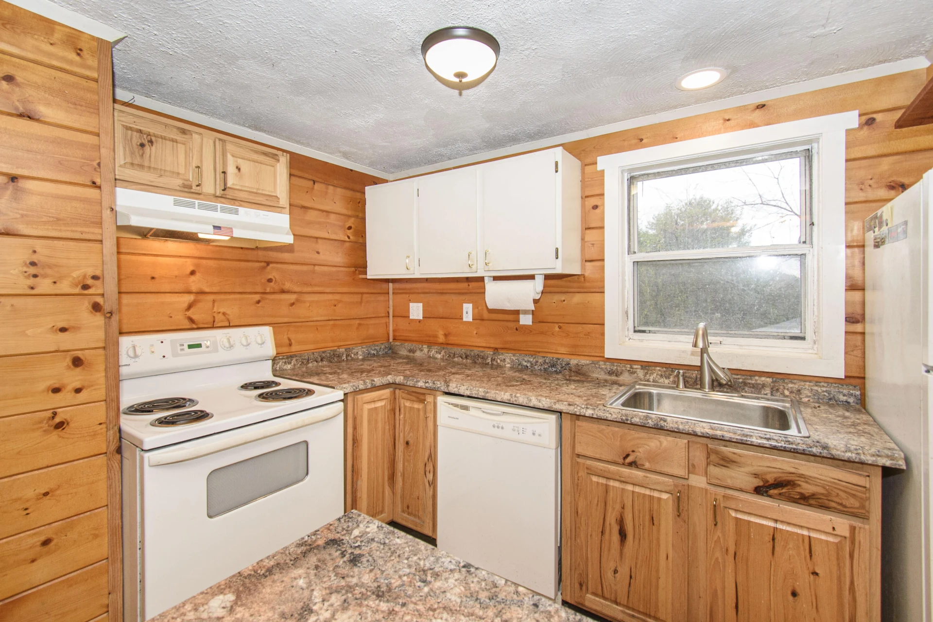 320 Stuart RD SE - Photo 17