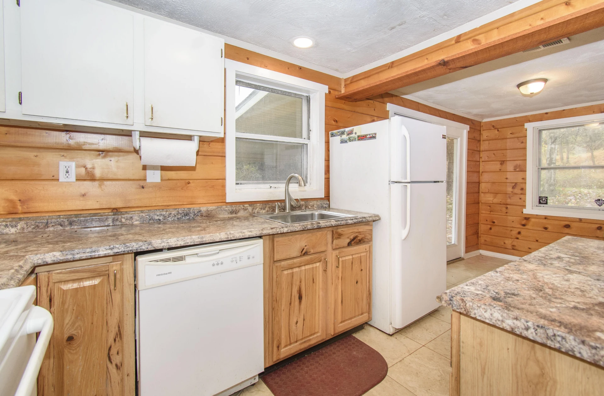 320 Stuart RD SE - Photo 18