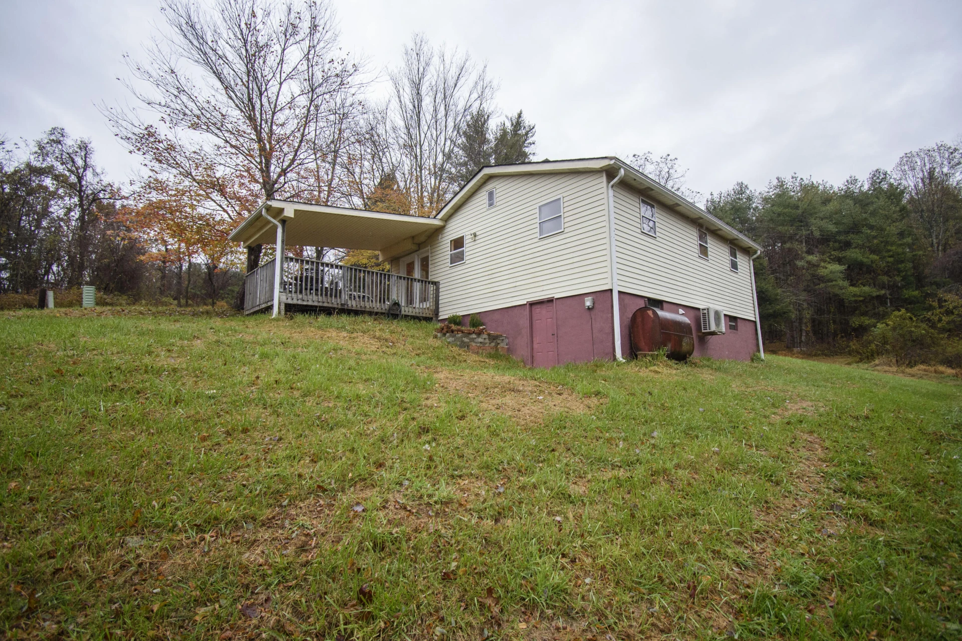 320 Stuart RD SE - Photo 8