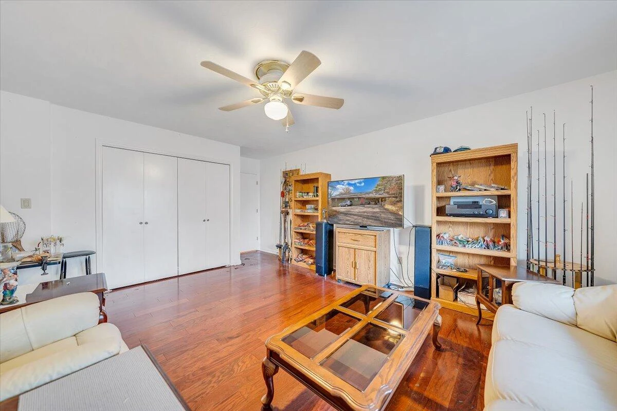 1884 Oak DR - Photo 14