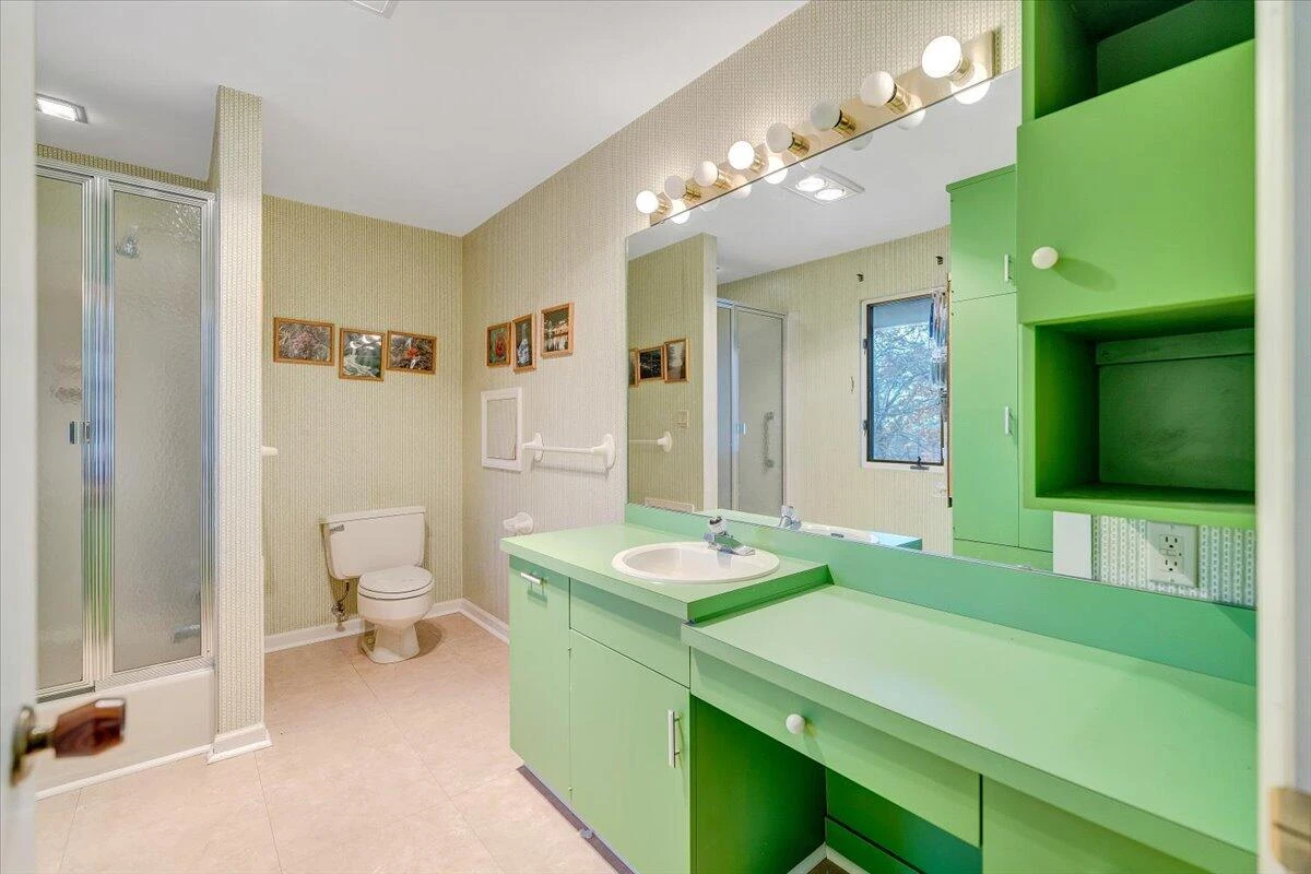 1884 Oak DR - Photo 15