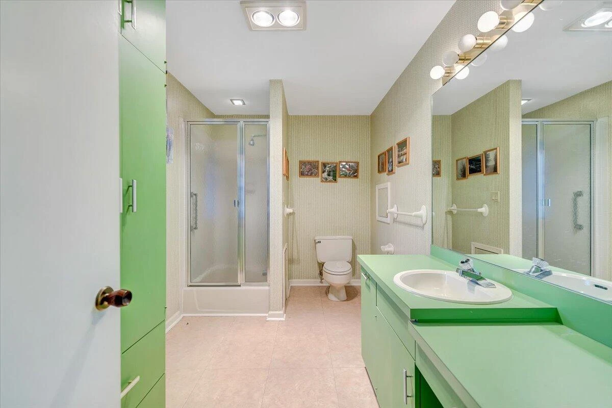 1884 Oak DR - Photo 16