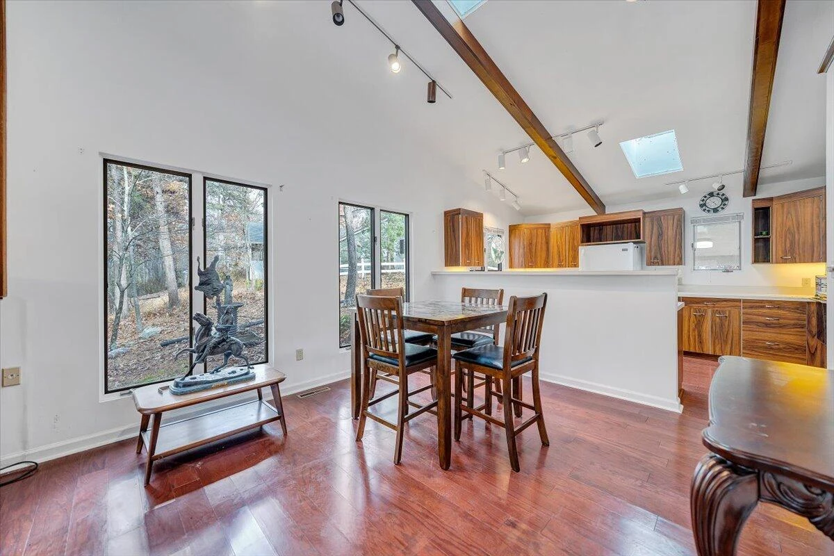 1884 Oak DR - Photo 6