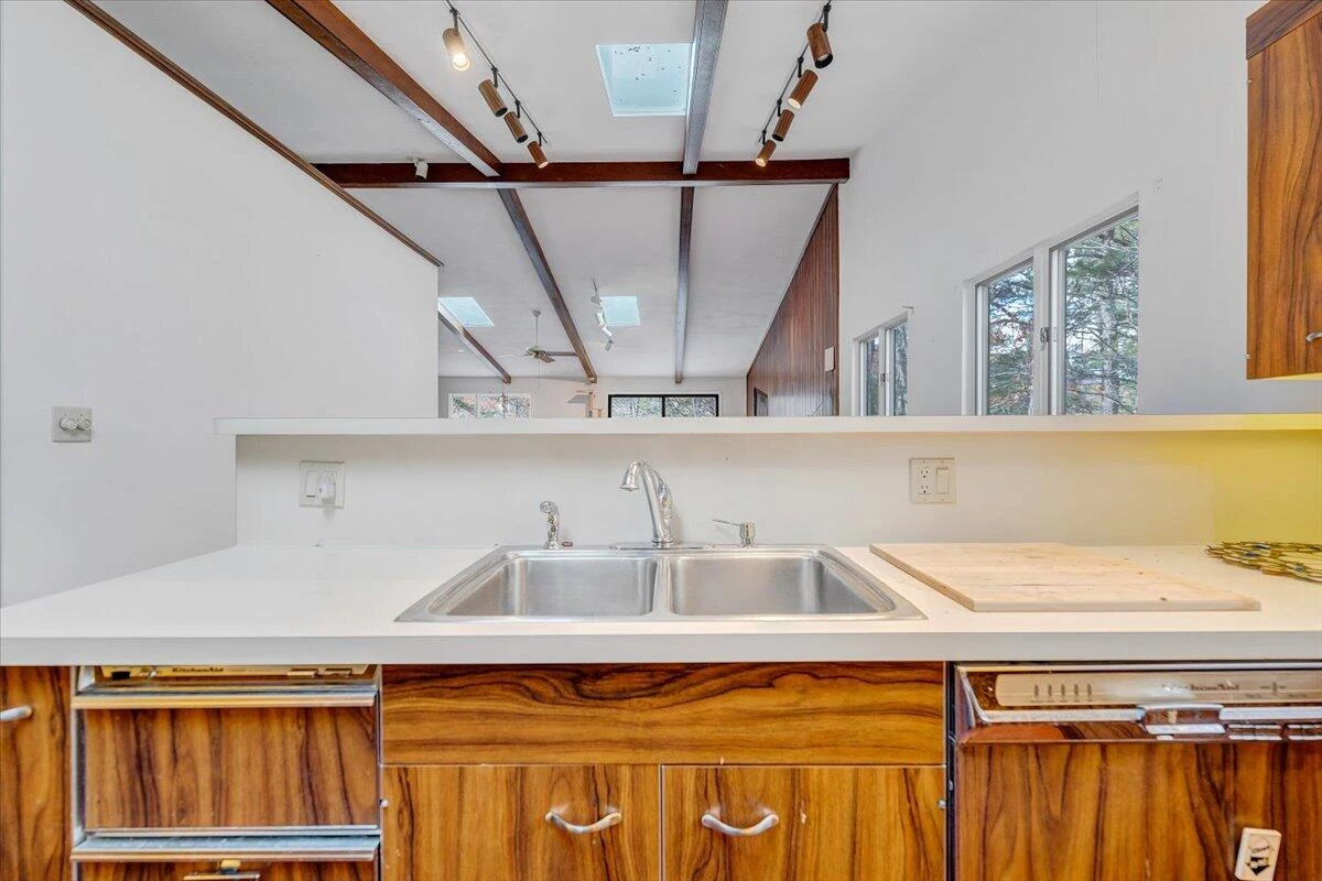 1884 Oak DR - Photo 10