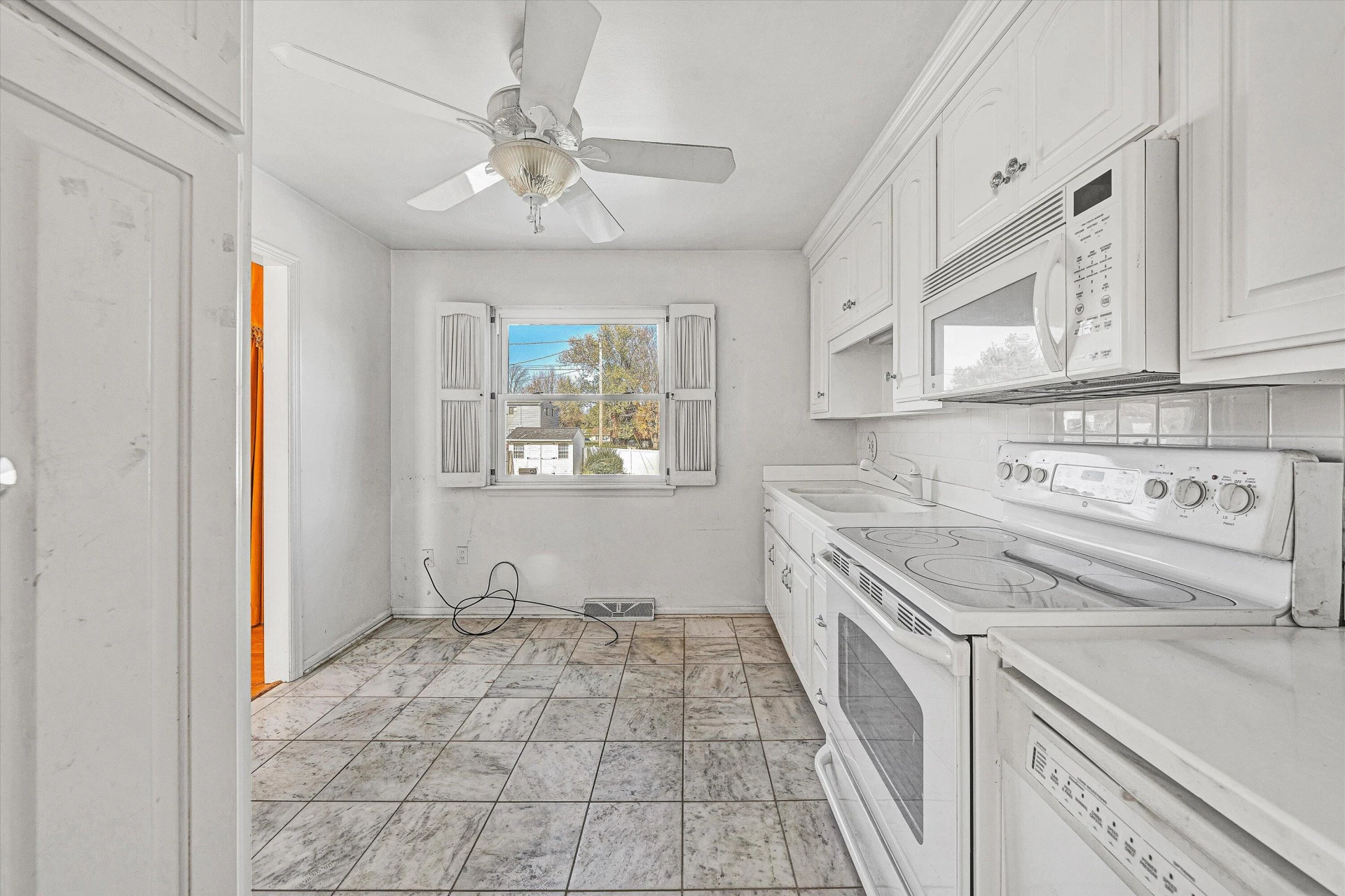 1801 Franwill AVE NW - Photo 13