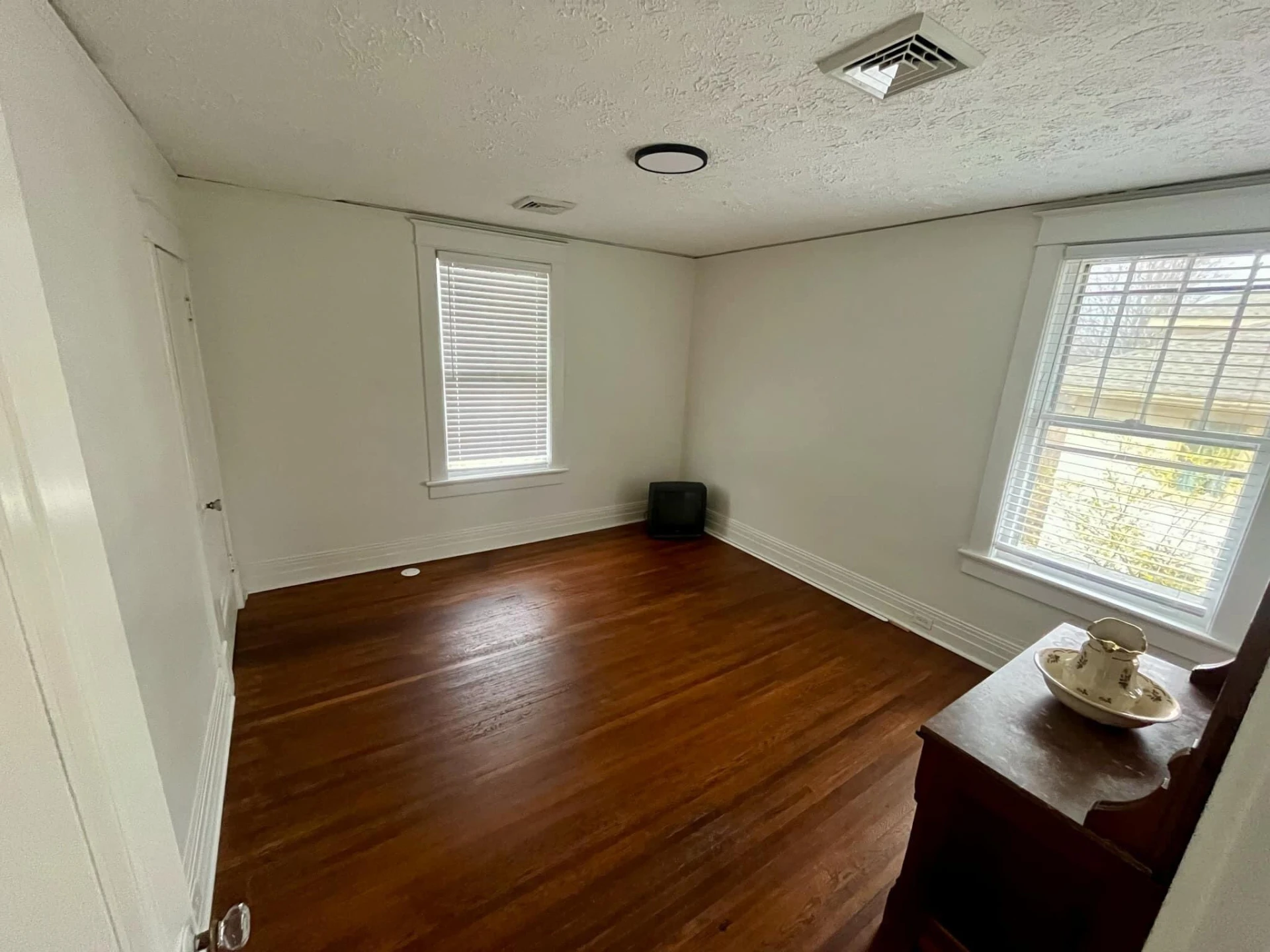 4402 Hilltop DR - Photo 13