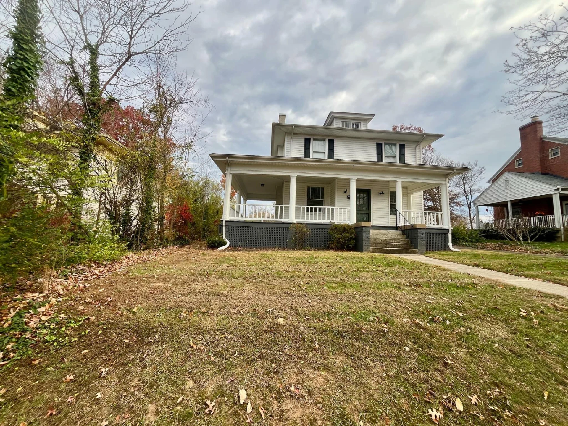 4402 Hilltop DR - Photo 5