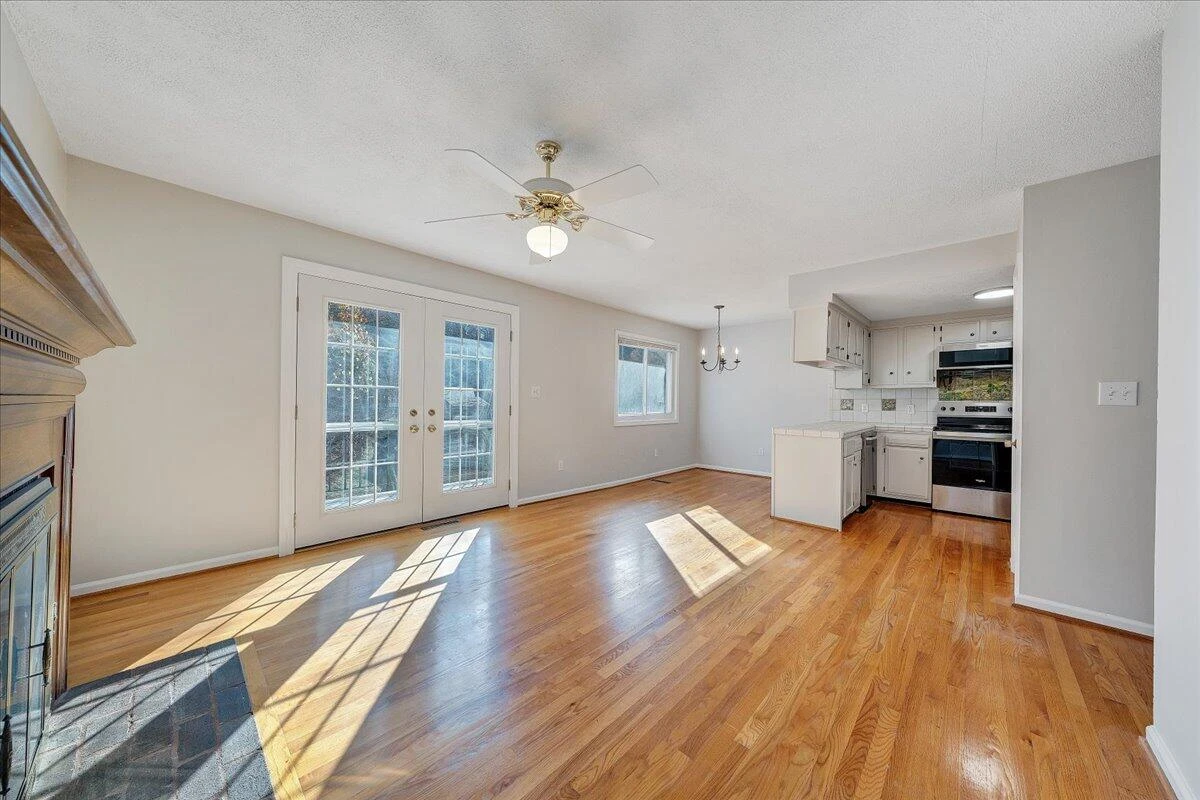3319 Stonehenge Square - Photo 15