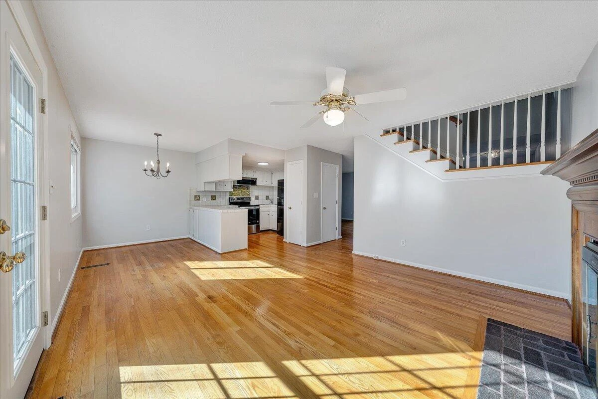 3319 Stonehenge Square - Photo 16