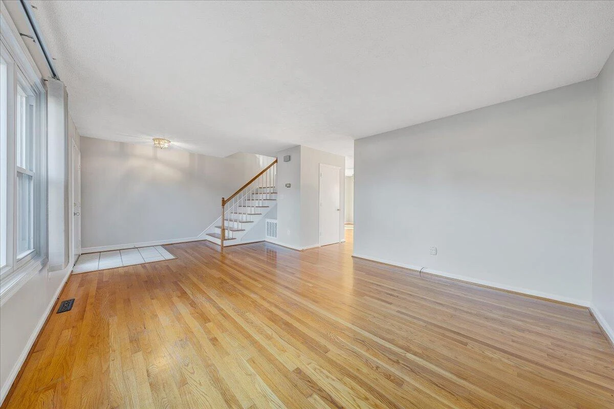3319 Stonehenge Square - Photo 11