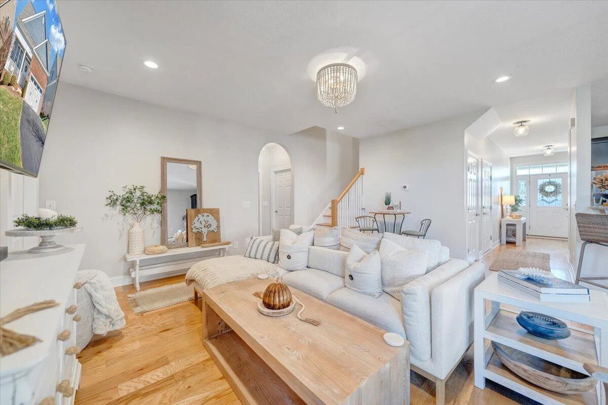 605 Kentwood DR - Photo 16