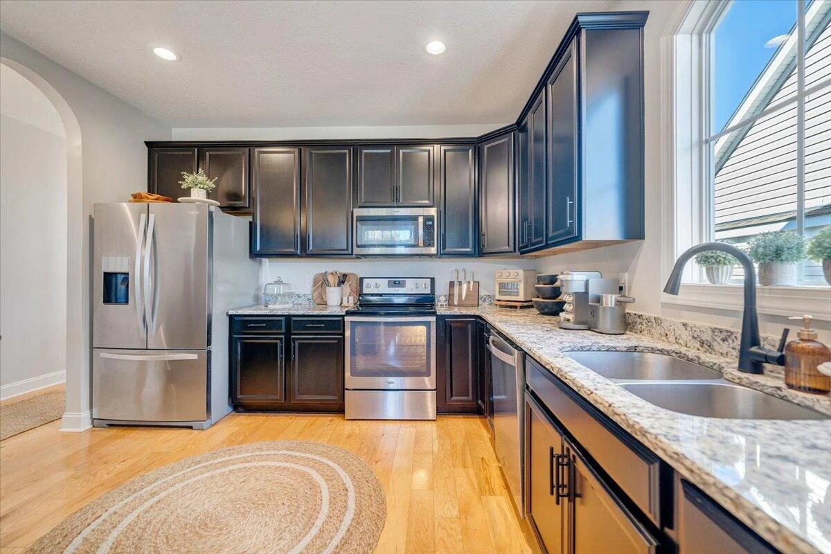 605 Kentwood DR - Photo 23