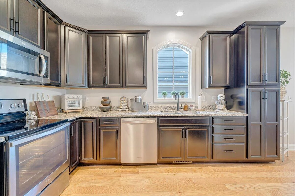 605 Kentwood DR - Photo 26