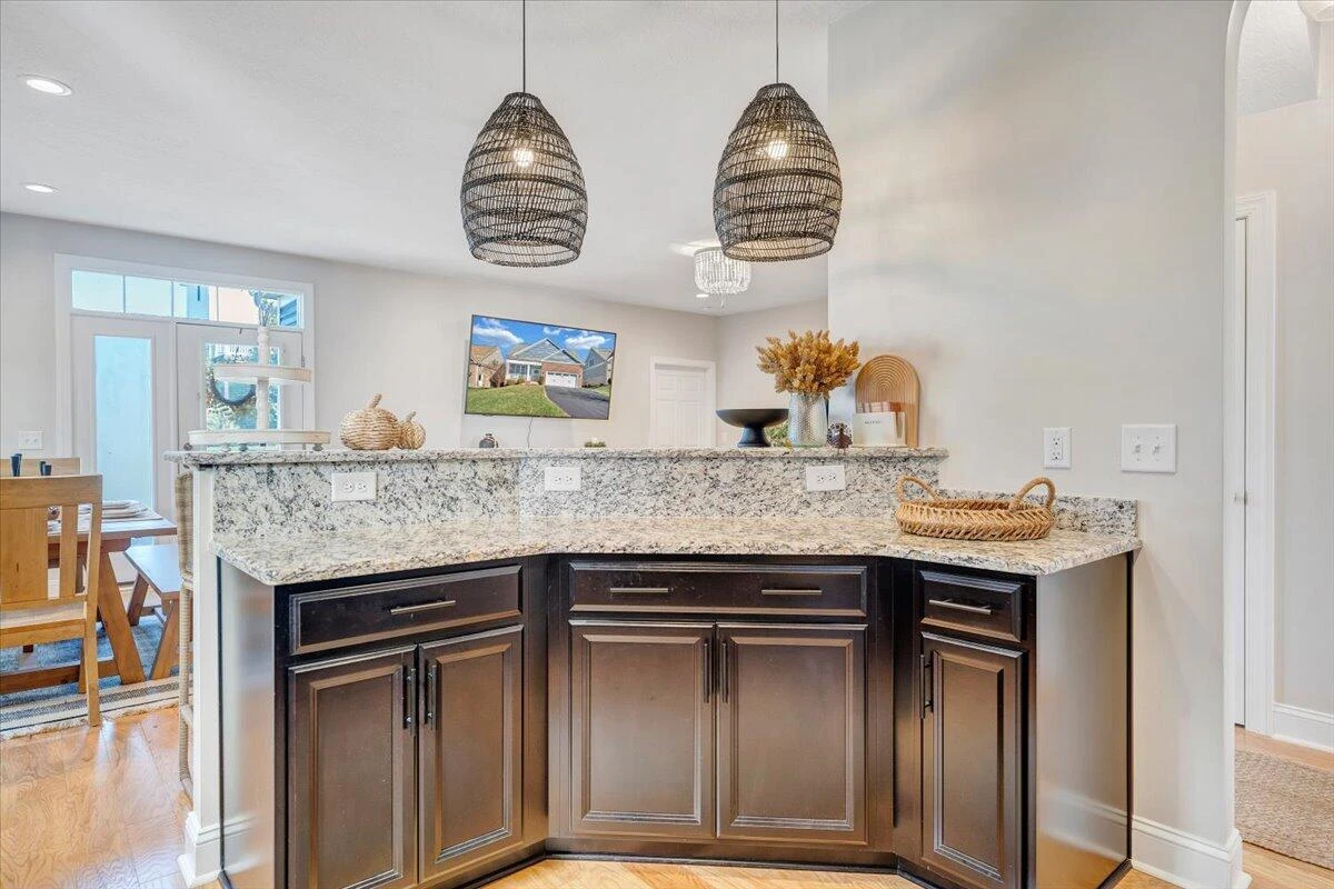 605 Kentwood DR - Photo 27