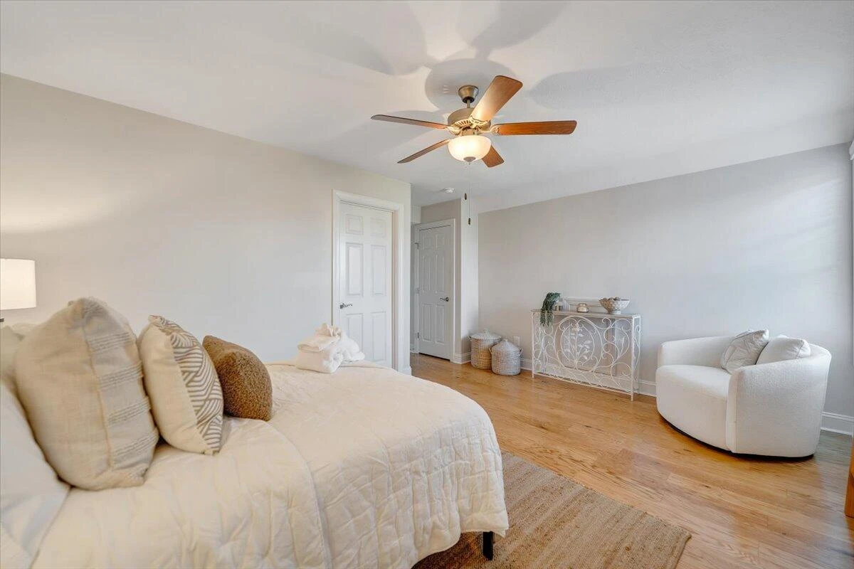 605 Kentwood DR - Photo 36