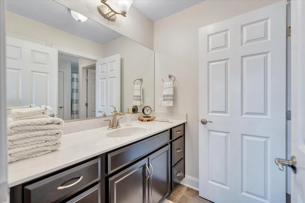 605 Kentwood DR - Photo 43