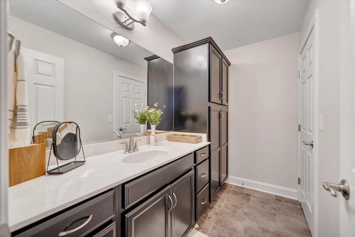 605 Kentwood DR - Photo 45