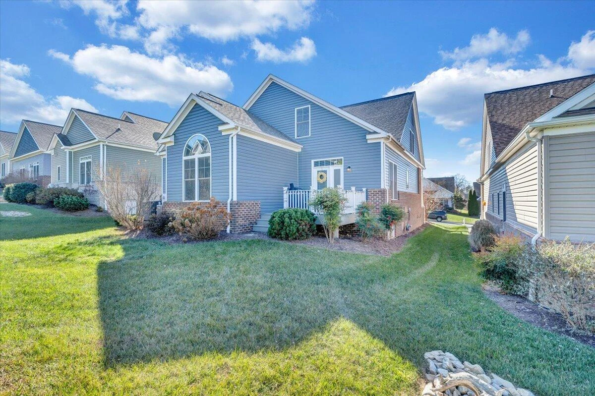 605 Kentwood DR - Photo 54