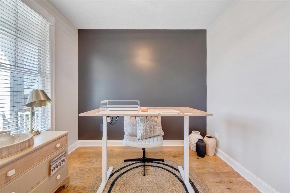 605 Kentwood DR - Photo 11