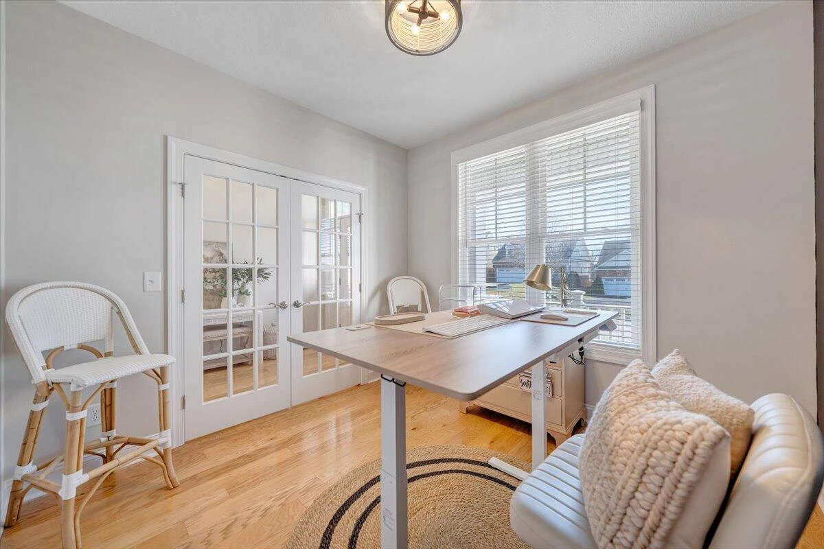 605 Kentwood DR - Photo 12