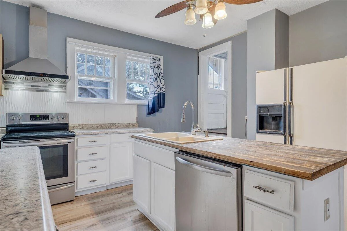 3309 Birchwood AVE NE - Photo 13