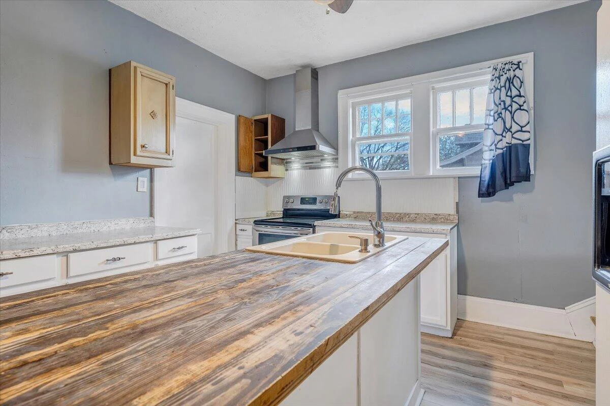 3309 Birchwood AVE NE - Photo 15