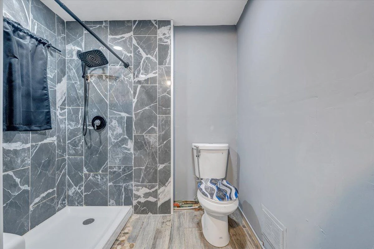 3309 Birchwood AVE NE - Photo 21