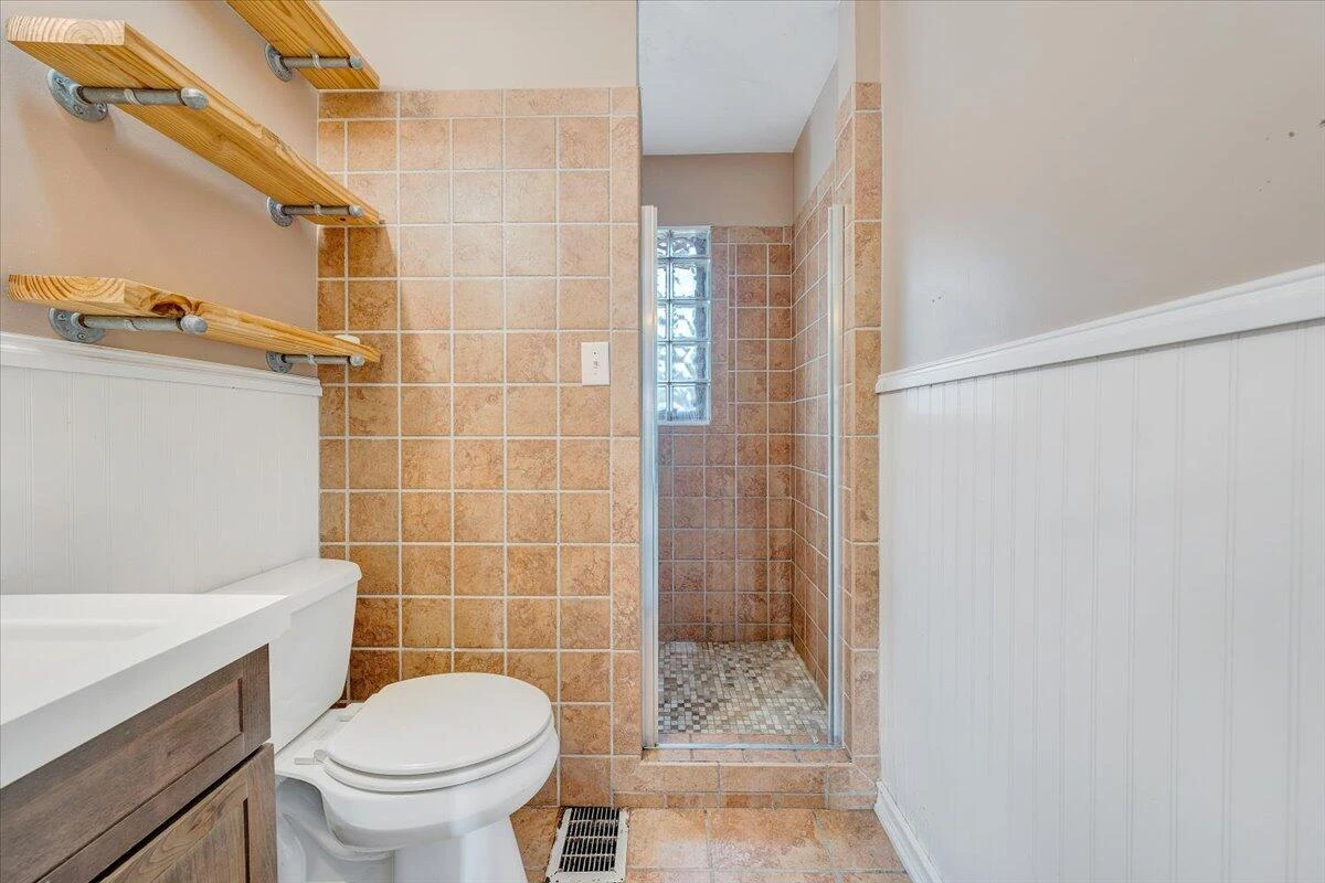 3309 Birchwood AVE NE - Photo 27