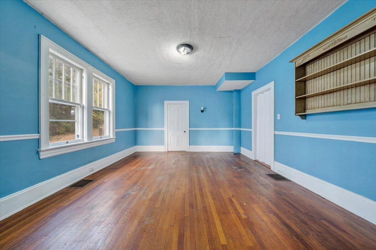 3309 Birchwood AVE NE - Photo 7
