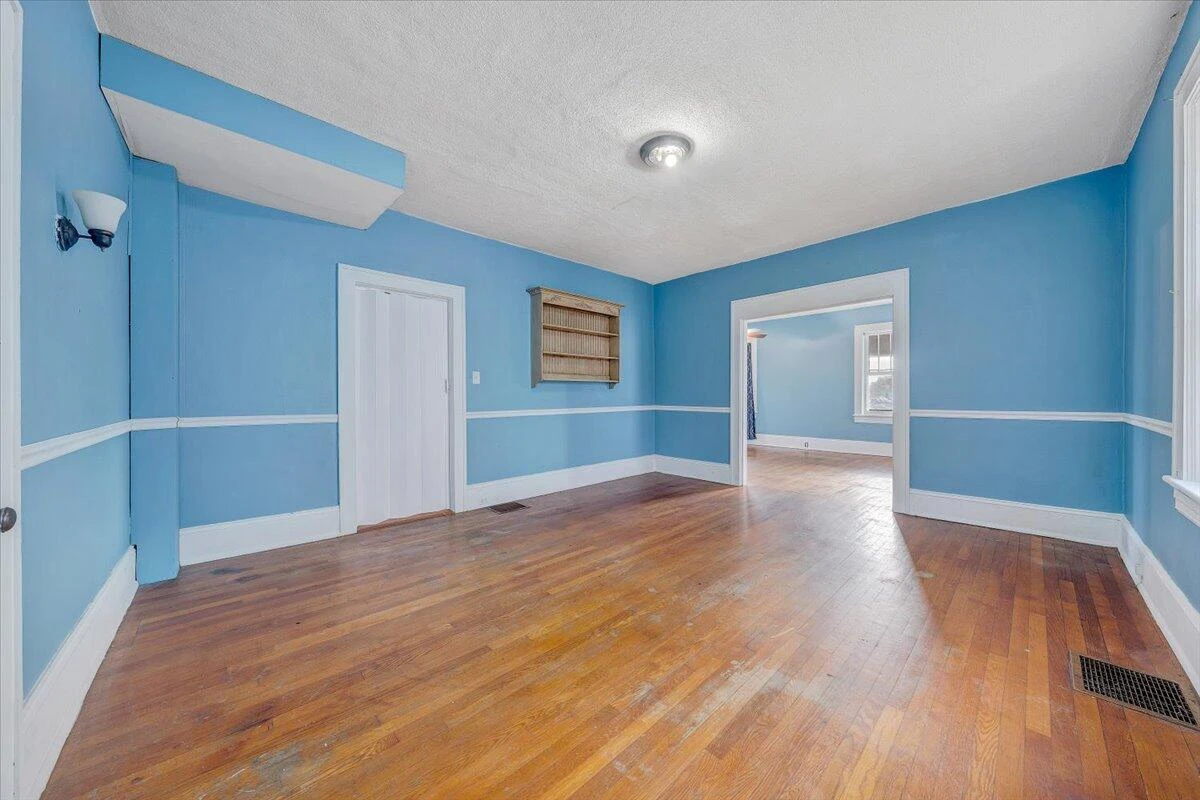 3309 Birchwood AVE NE - Photo 9
