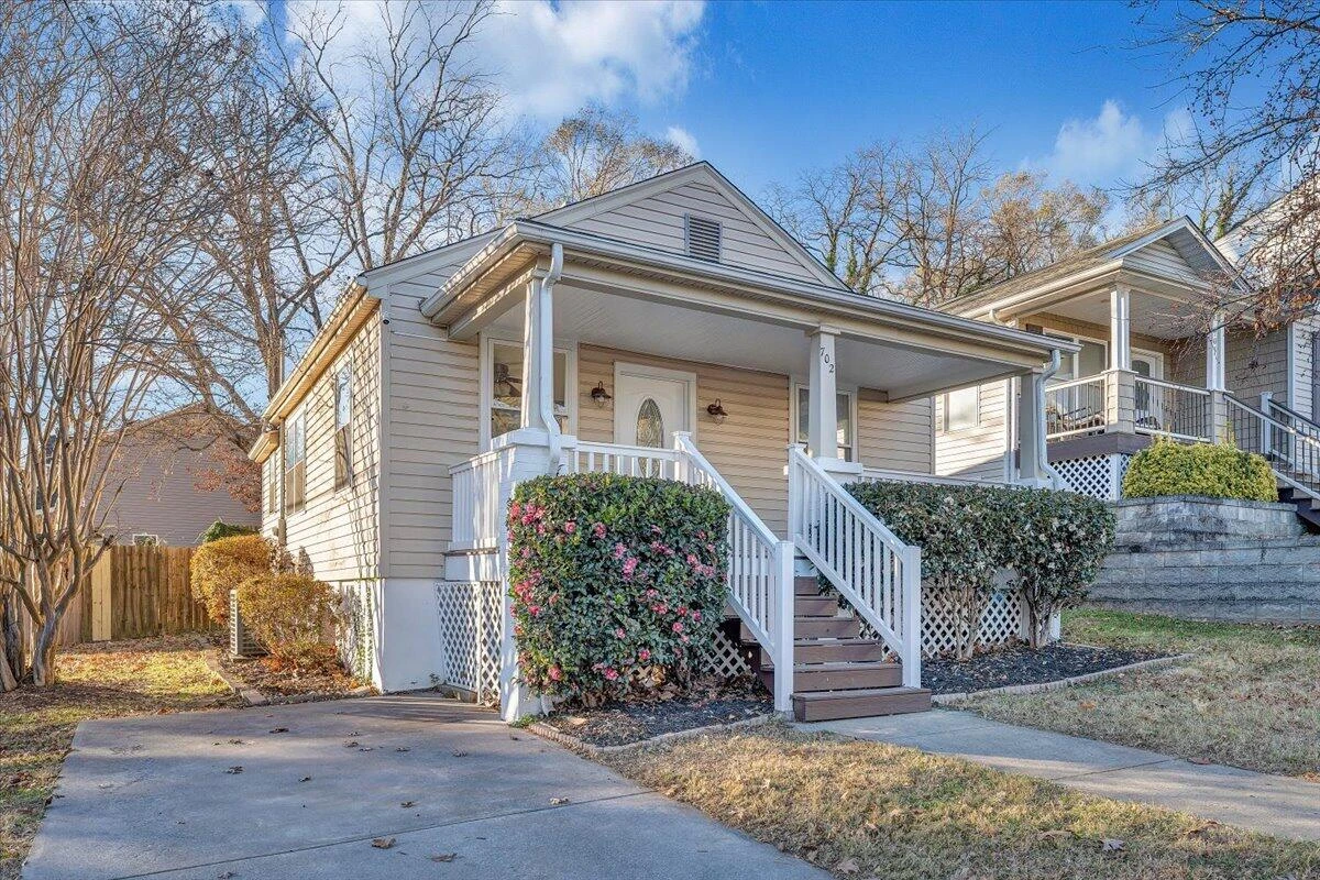 702 Conway ST NE - Photo 31