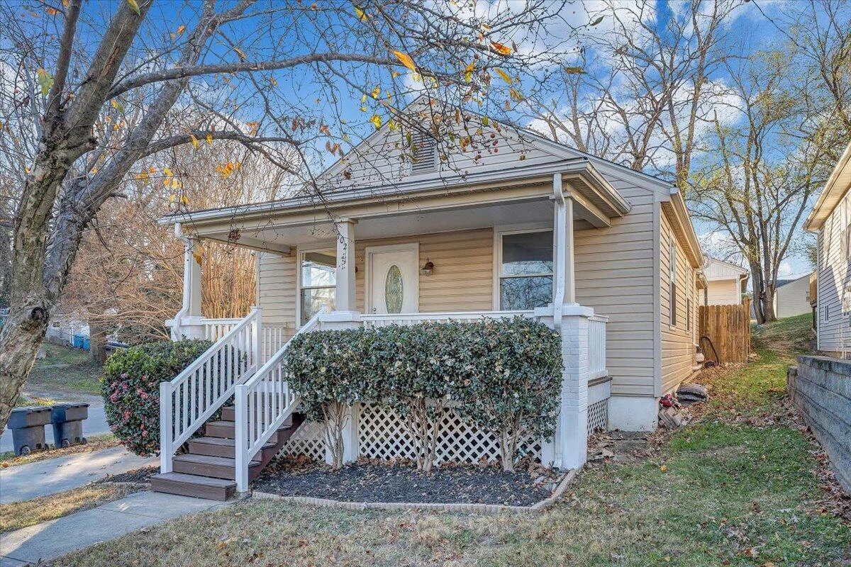 702 Conway ST NE - Photo 34