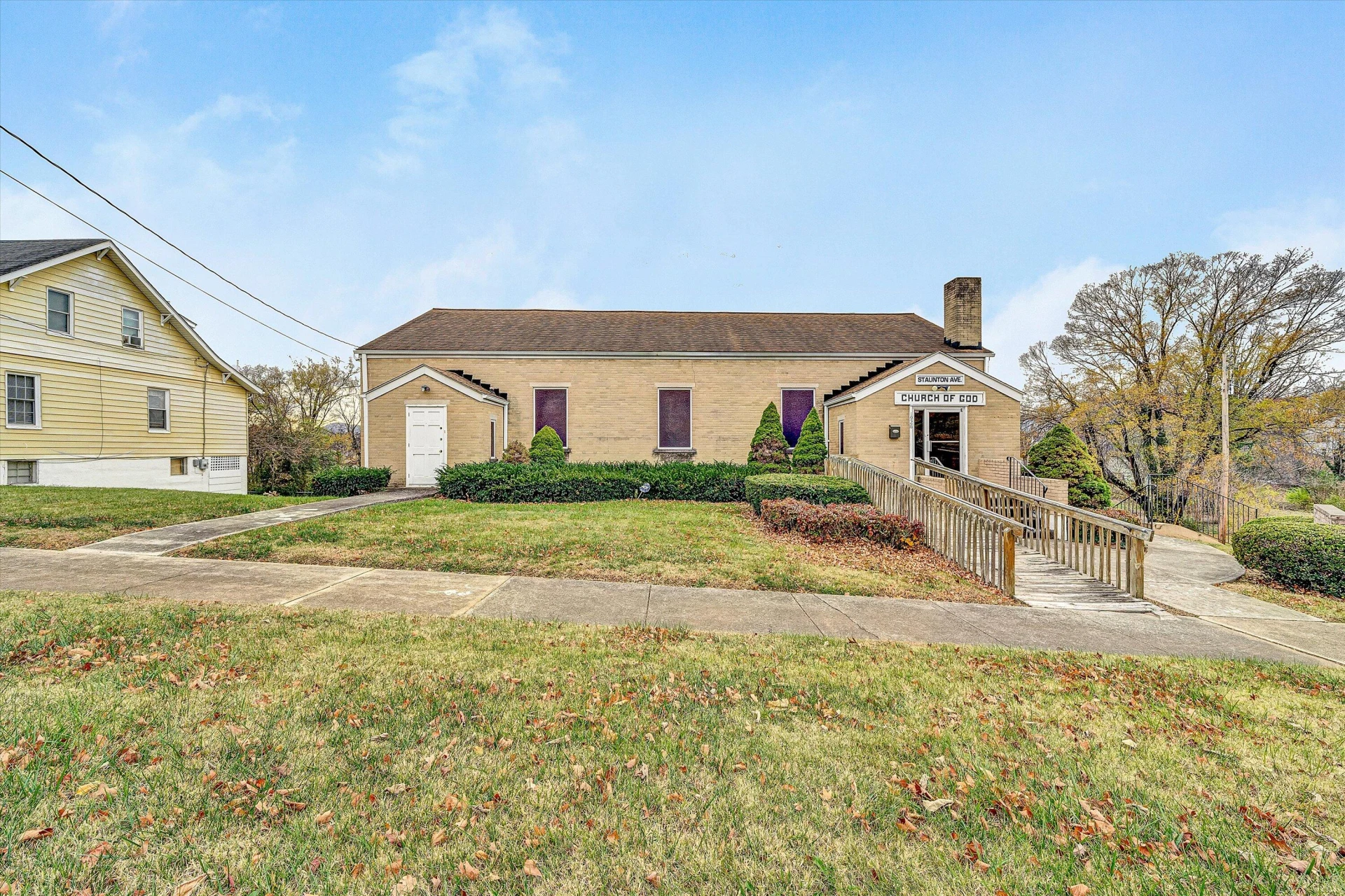 1928 Staunton AVE NW - Photo 2