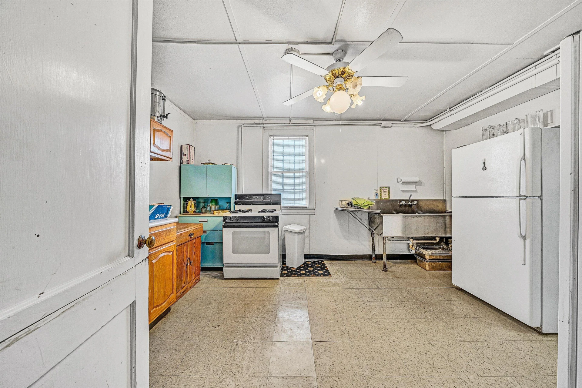 1928 Staunton AVE NW - Photo 20