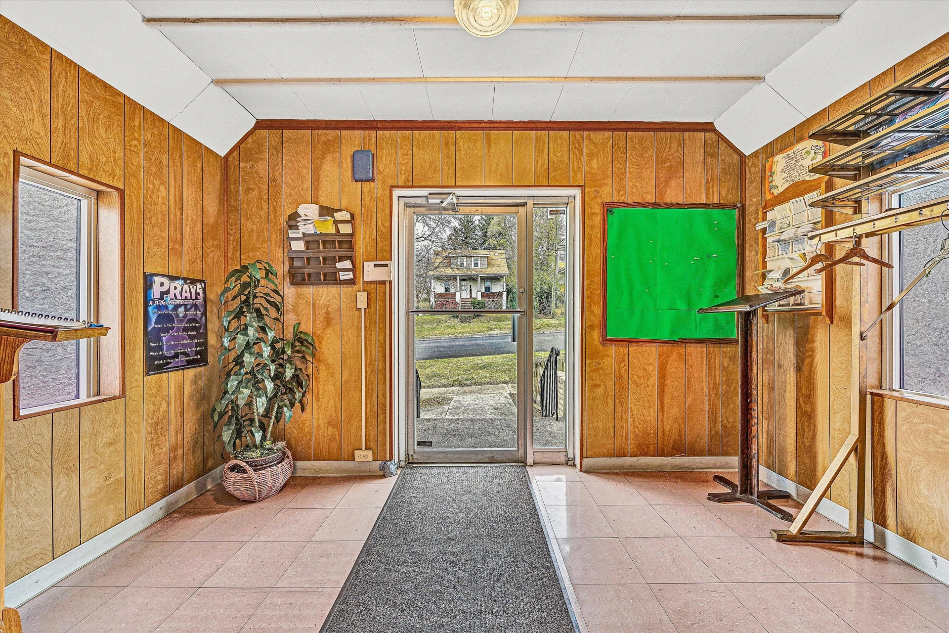 1928 Staunton AVE NW - Photo 3