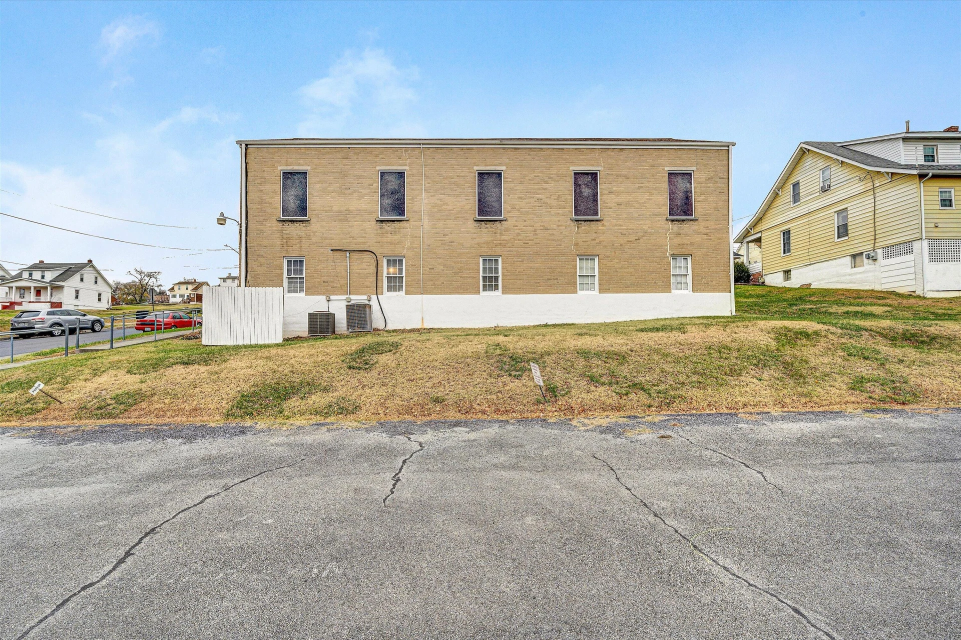 1928 Staunton AVE NW - Photo 31