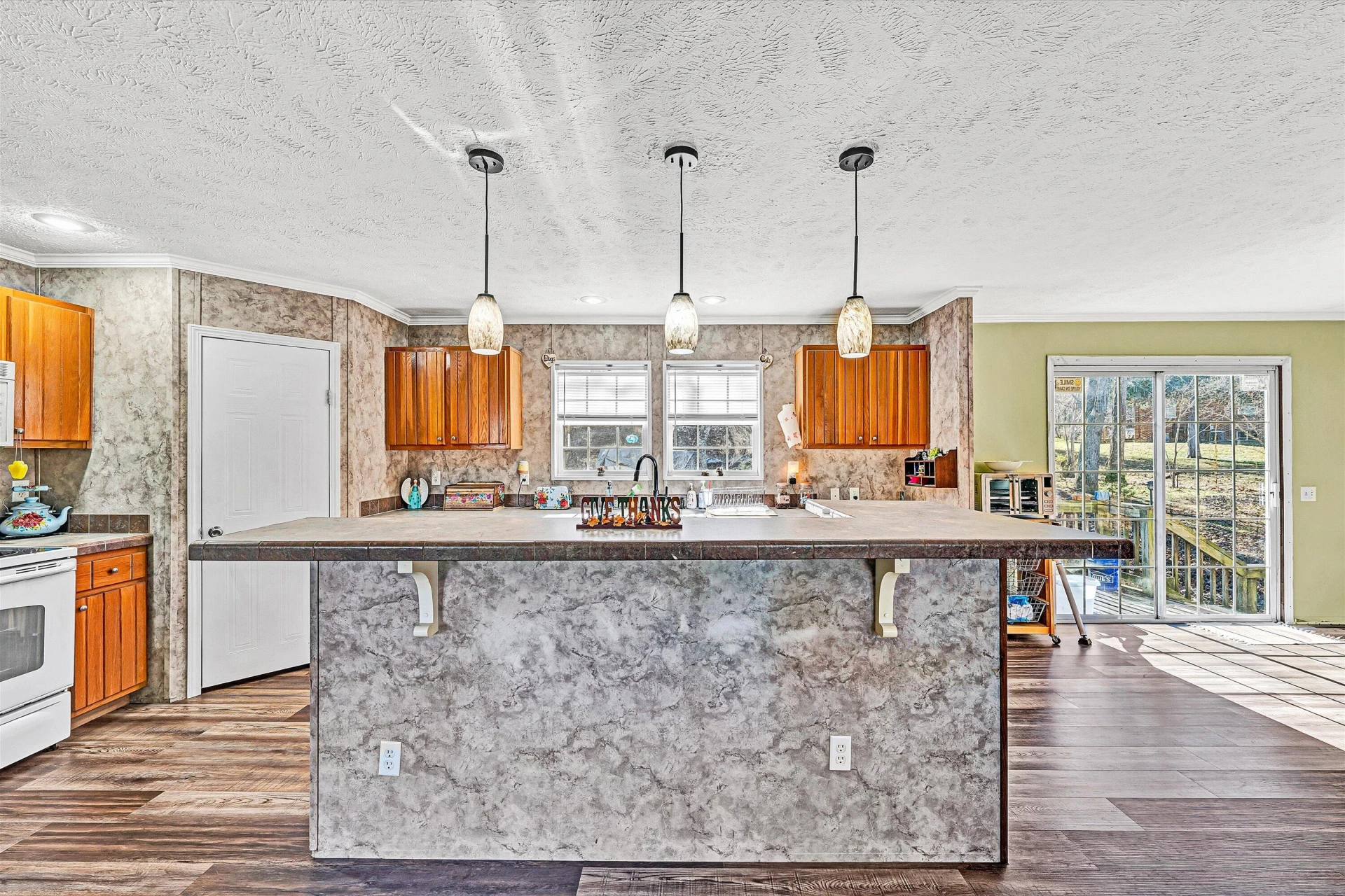 7682 Lee Hwy - Photo 24