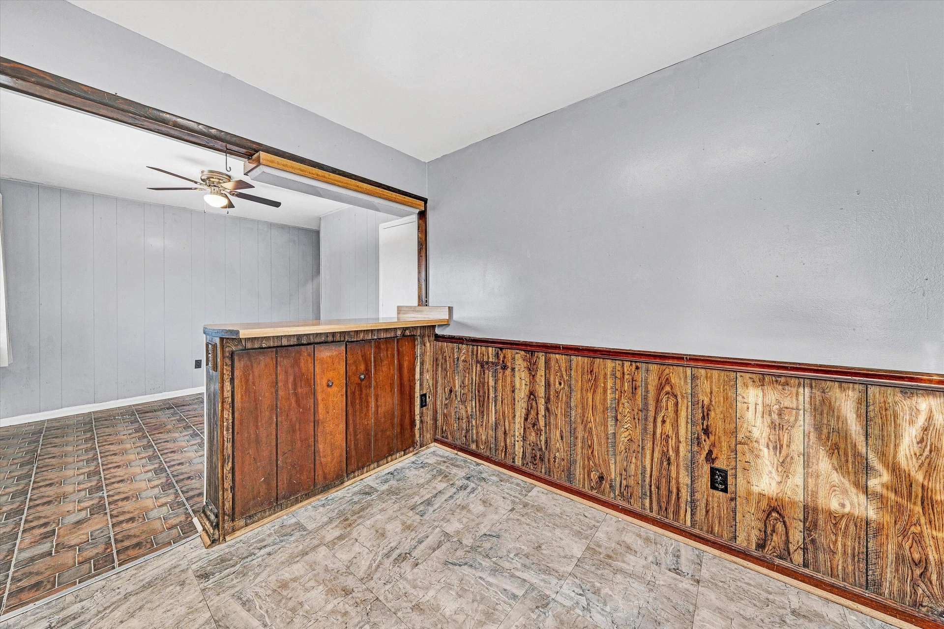1433 Morehead AVE SE - Photo 11