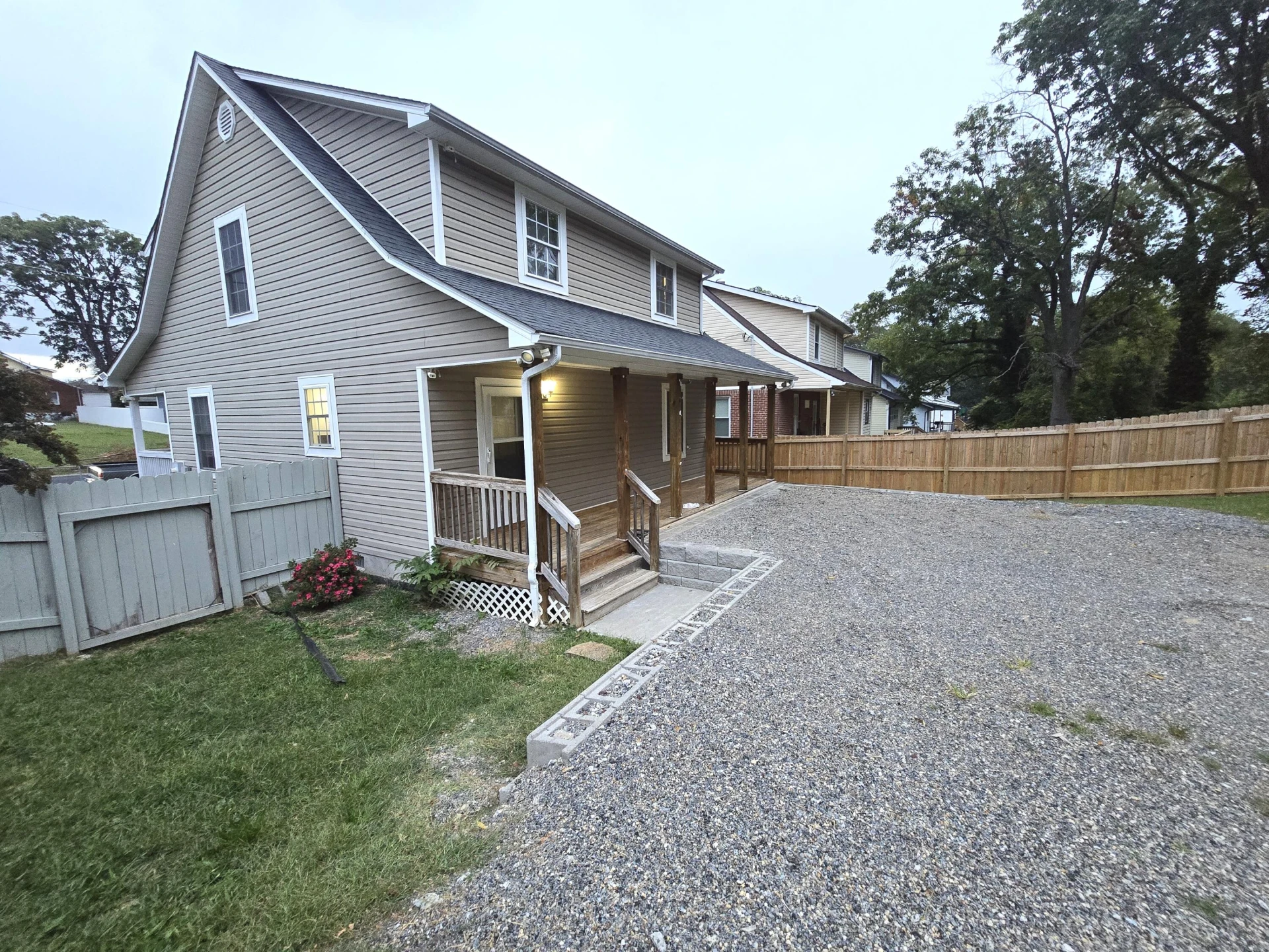 1632 Carroll AVE NW - Photo 3