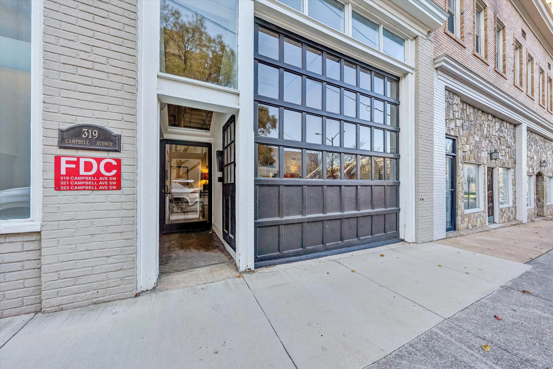 319 Campbell AVE SW #206