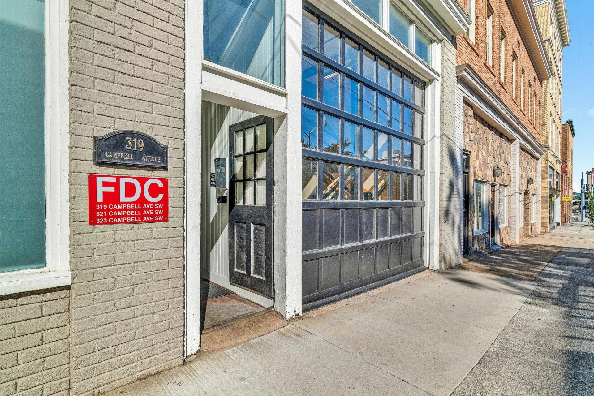 319 Campbell AVE SW #206 - Photo 24