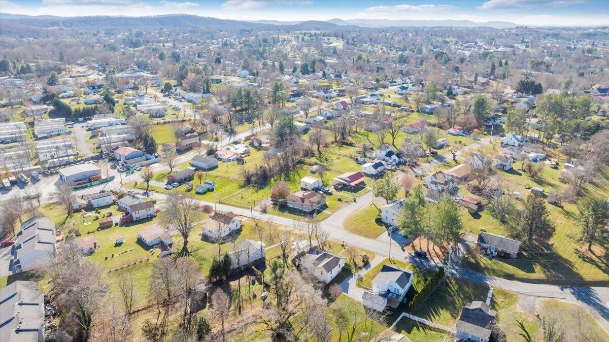 505 Republic RD - Photo 43