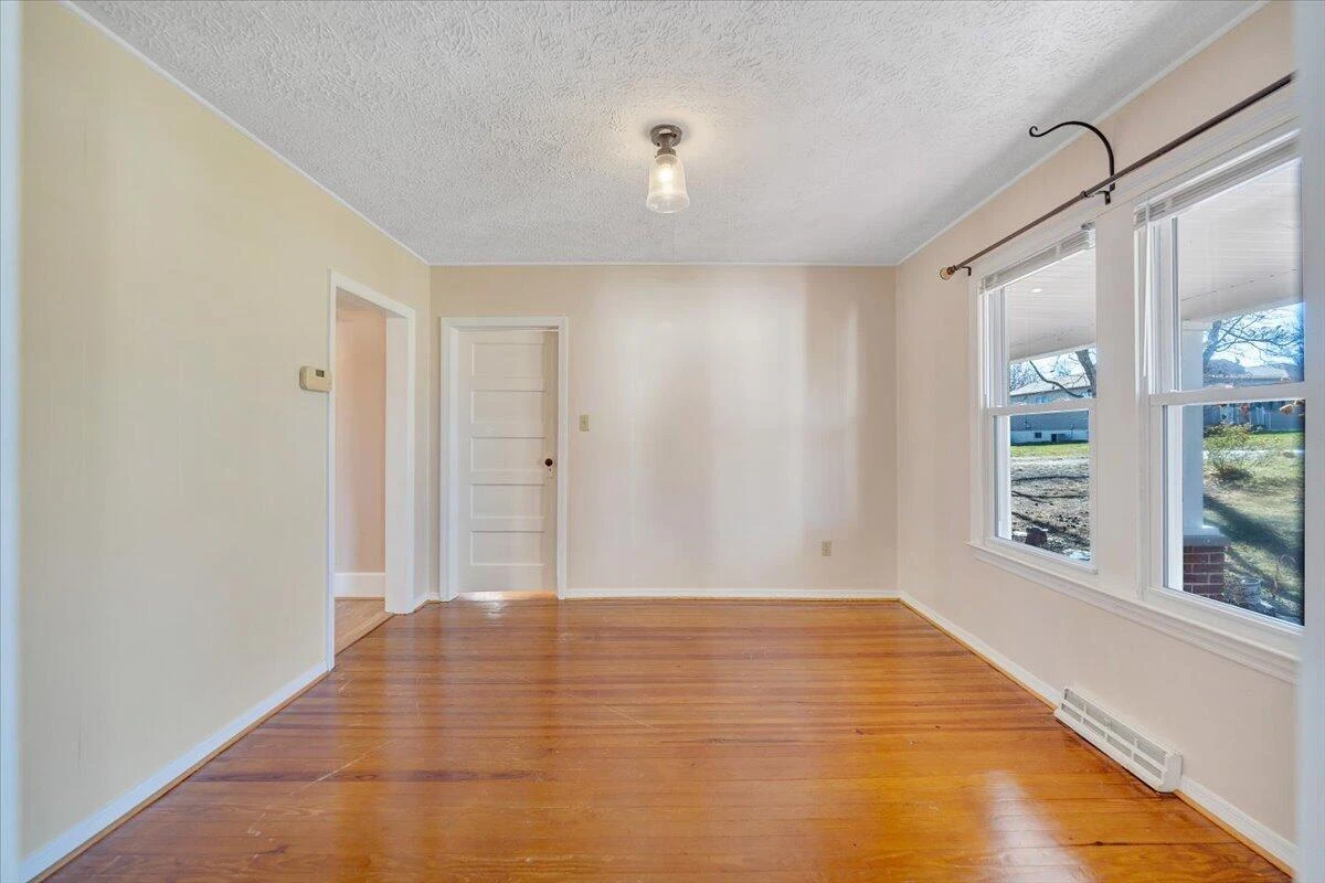 505 Republic RD - Photo 8