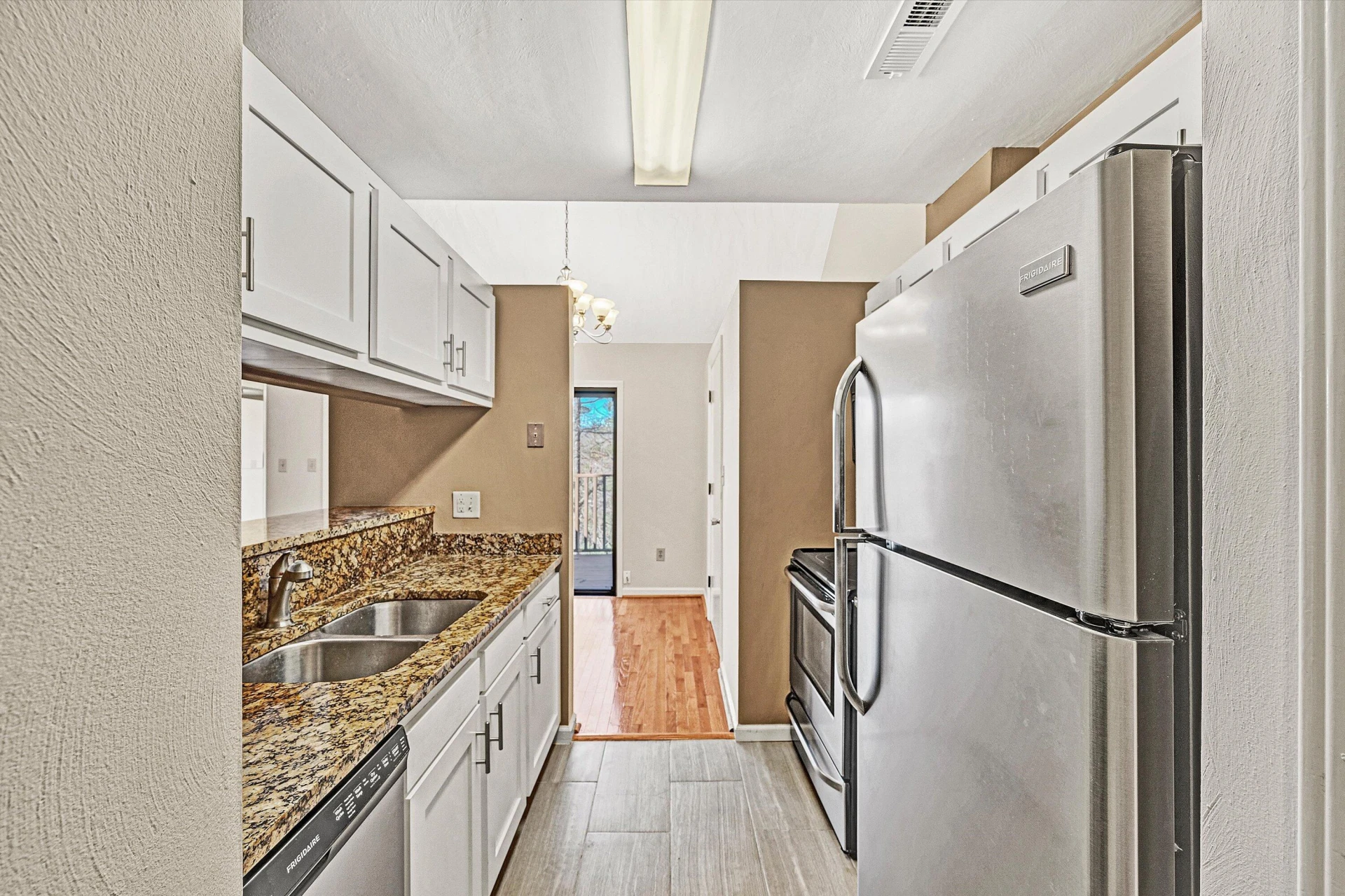 3347 Forest Ridge RD - Photo 8
